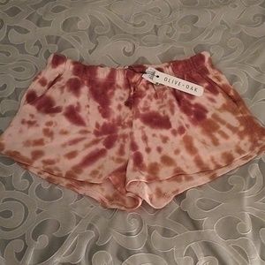⚜️ NWT Olive & Oak Shorts